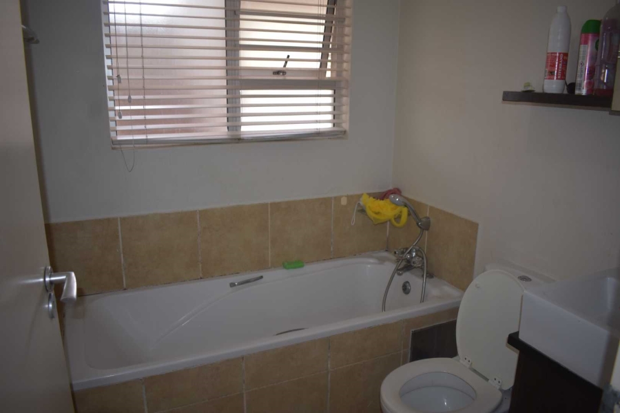2 Bedroom Property for Sale in Beacon Bay Eastern Cape